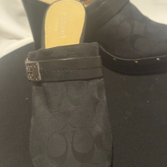 Coach Ivy Signature Clogs - Picture 7 of 11